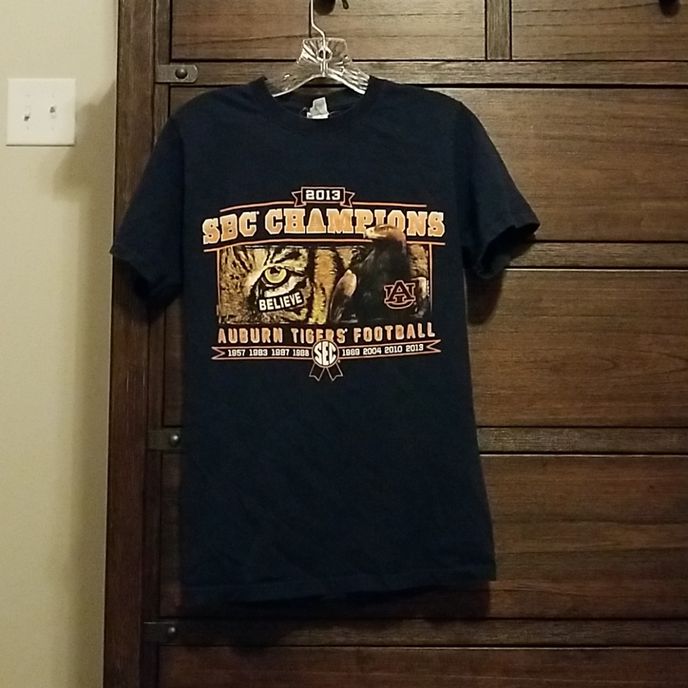 Auburn University T-shirt